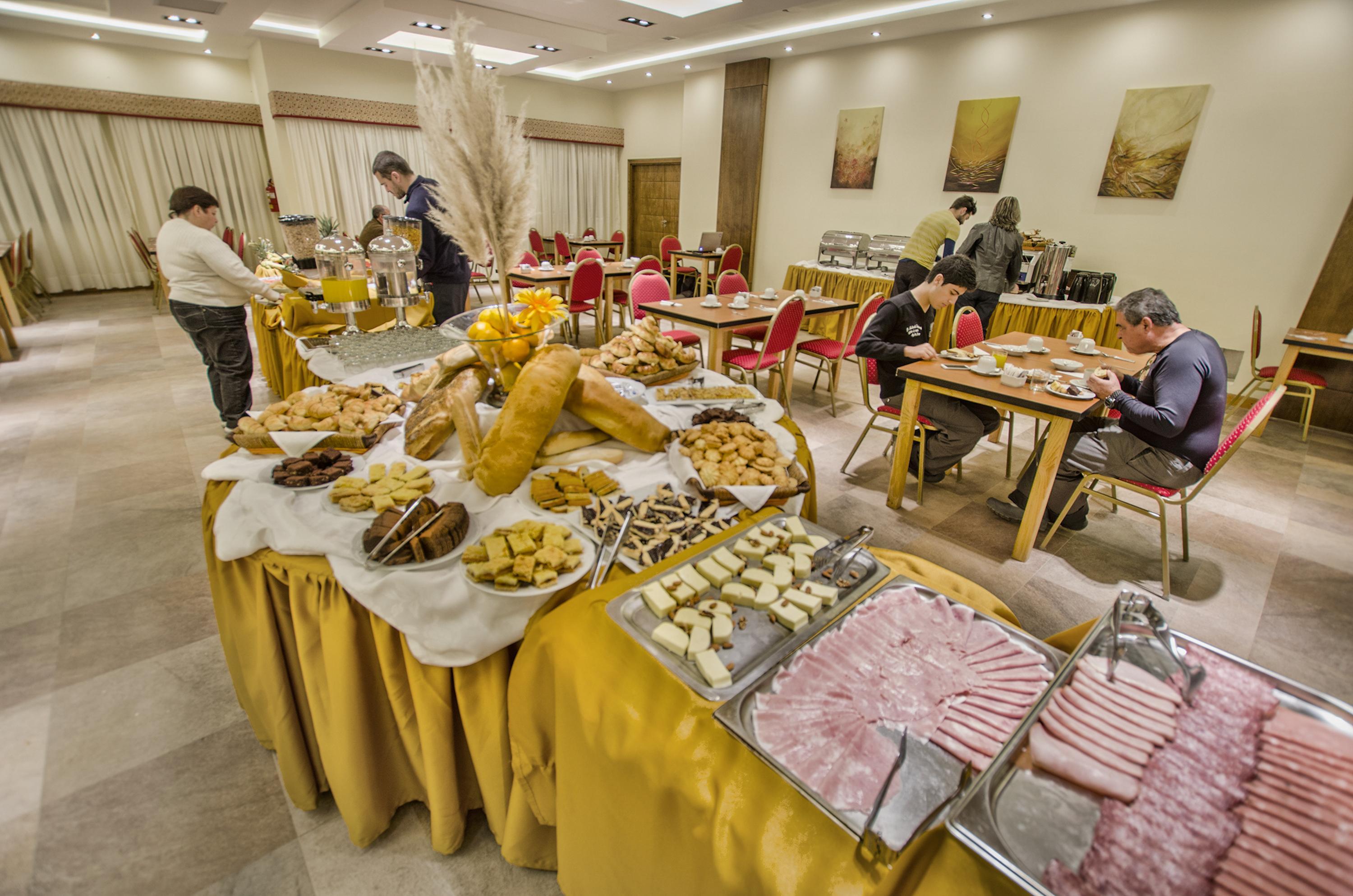 Huinid Pioneros Hotel Сан-Карлос-де-Барілоче Екстер'єр фото