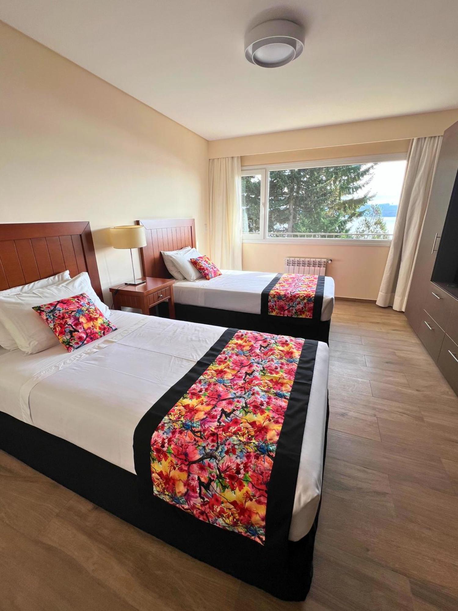 Huinid Pioneros Hotel Сан-Карлос-де-Барілоче Номер фото