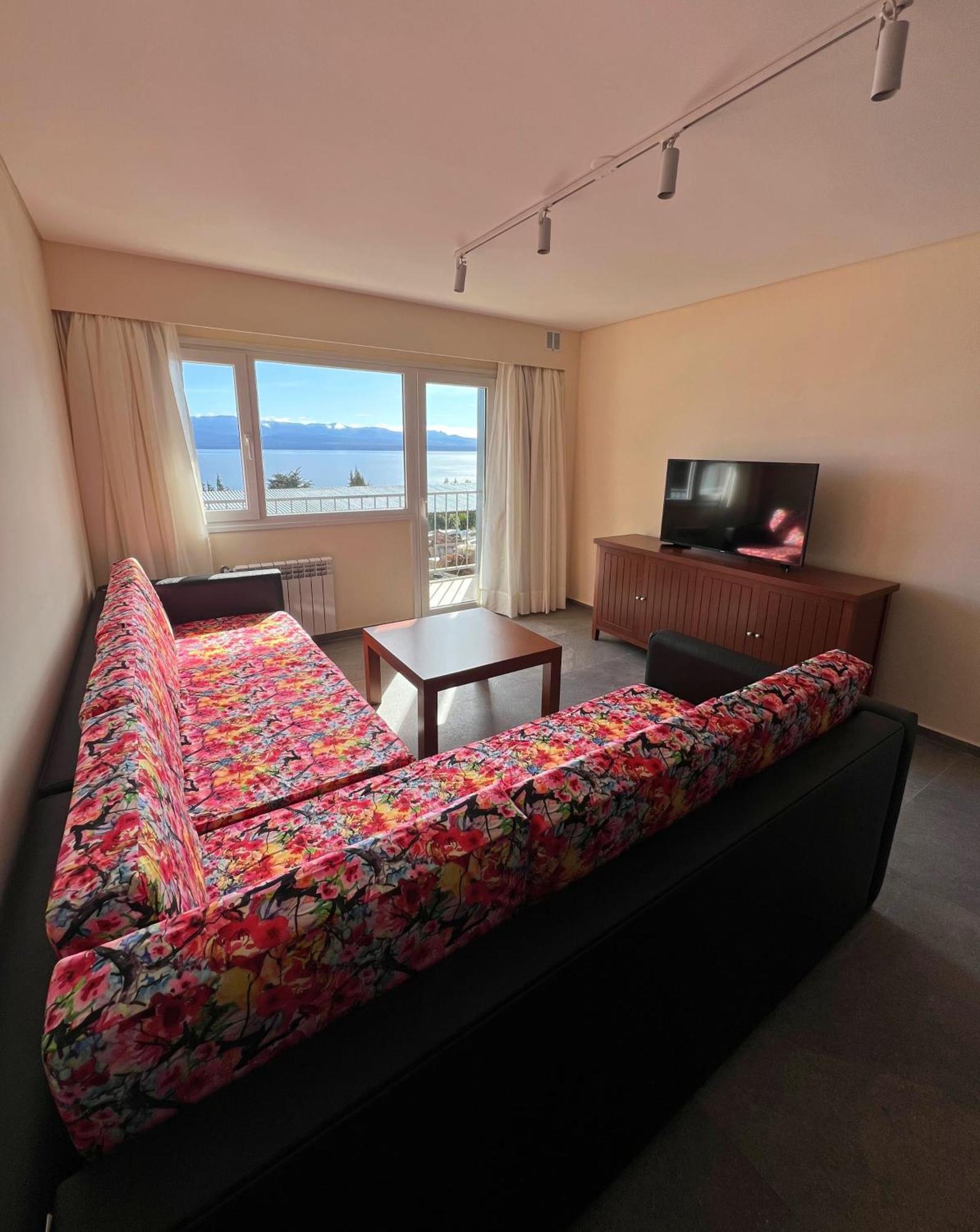 Huinid Pioneros Hotel Сан-Карлос-де-Барілоче Номер фото