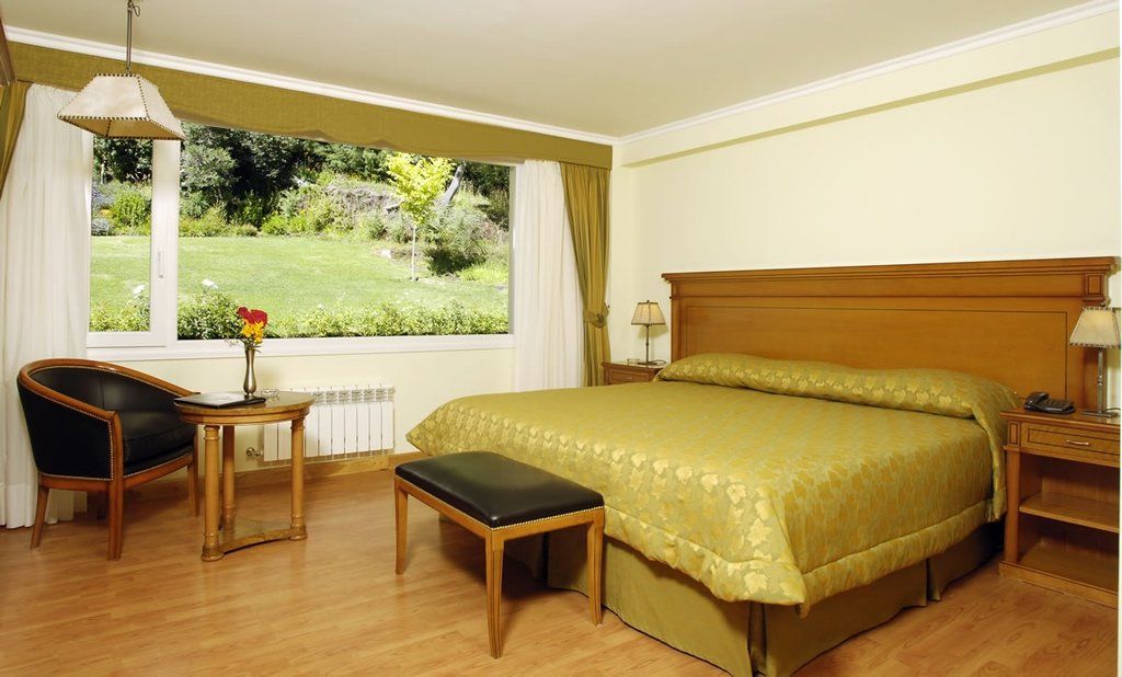Huinid Pioneros Hotel Сан-Карлос-де-Барілоче Екстер'єр фото
